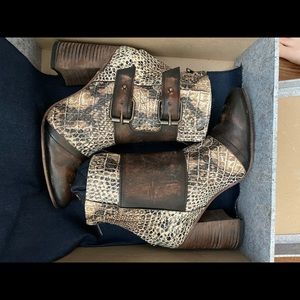 Joey Hold For Rachel Meeks Only